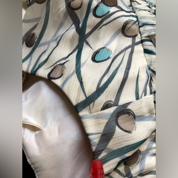 BCBGmaxazria Silk Dress 👗 with a 🎀 - Picture 9 of 13